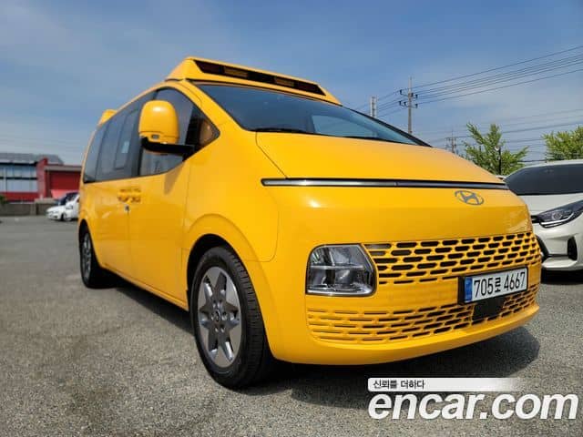Hyundai Staria, 2025