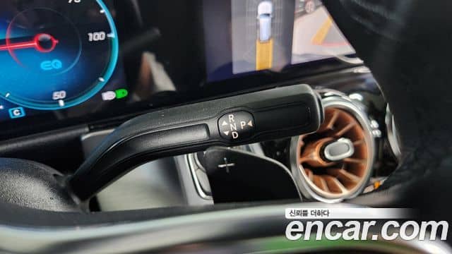 Mercedes-Benz EQB, 2023