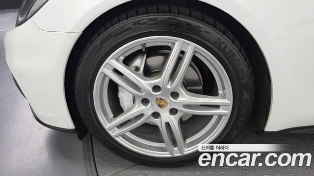 Porsche Panamera, 2019