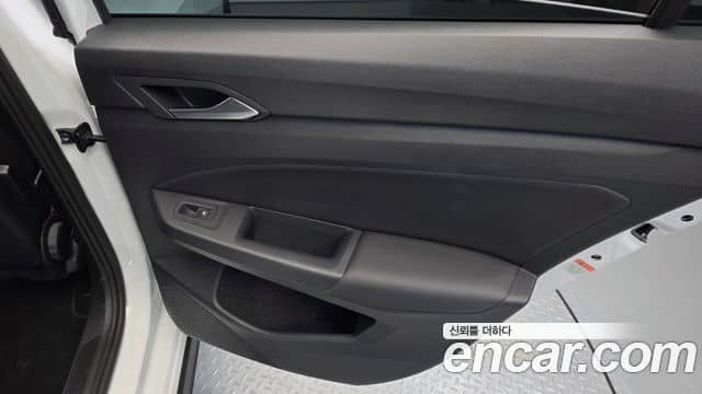 Volkswagen Golf, 2024