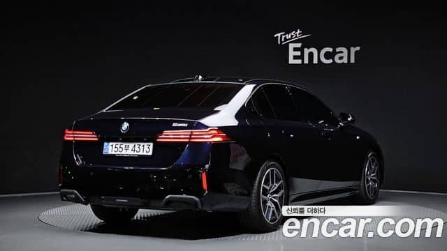 BMW 5 Series, 2024