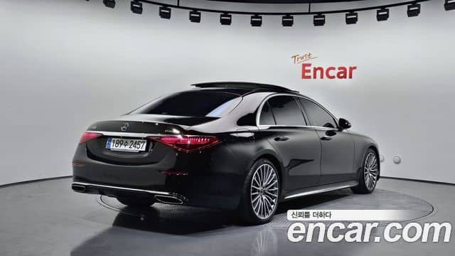 Mercedes-Benz S-Class, 2023