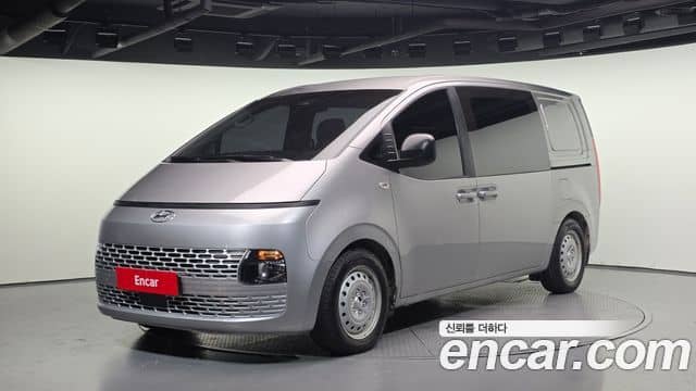 Hyundai Staria, 2022