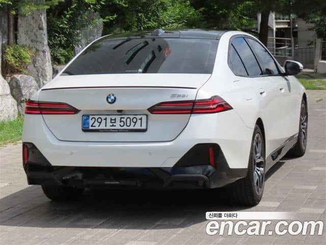 BMW 5 Series, 2025