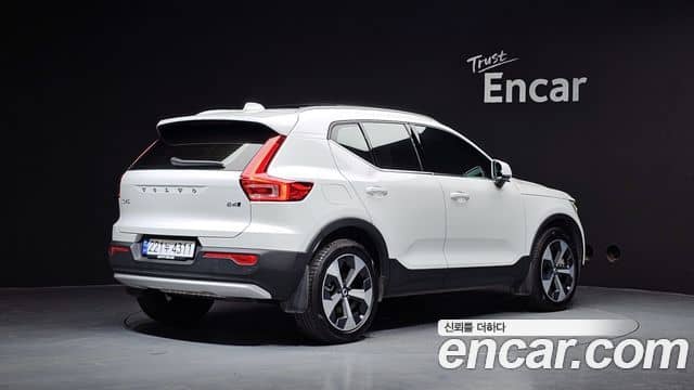 Volvo XC40, 2025