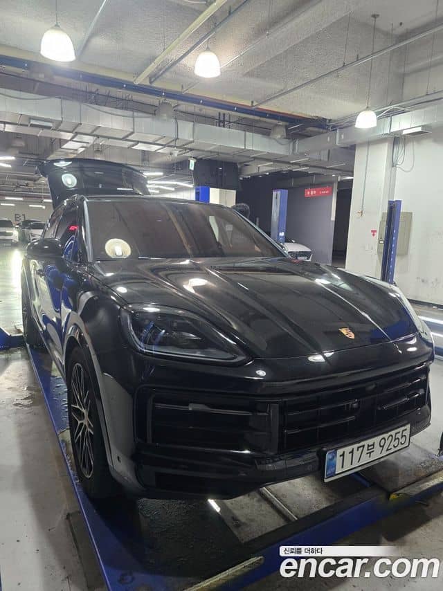 Porsche Cayenne, 2025