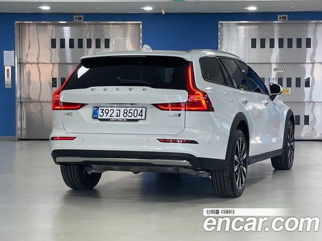 Volvo V60 Cross Country, 2026