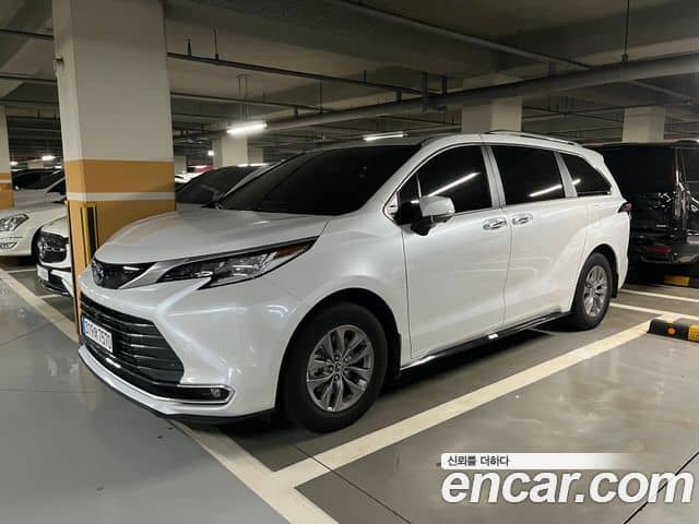 Toyota Sienna, 2025