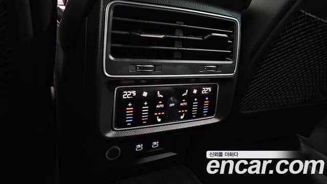 Audi SQ8, 2021