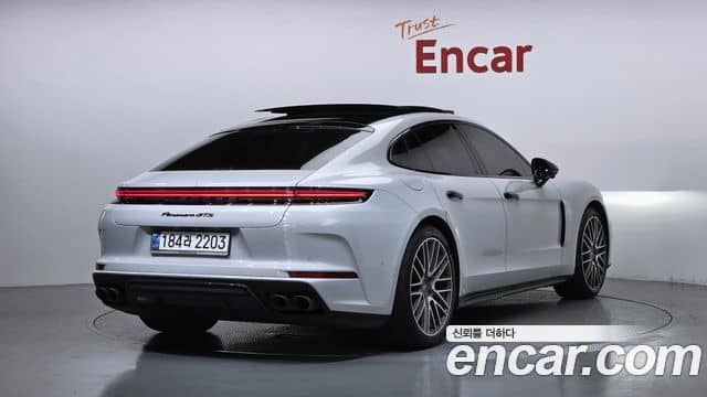 Porsche Panamera, 2025