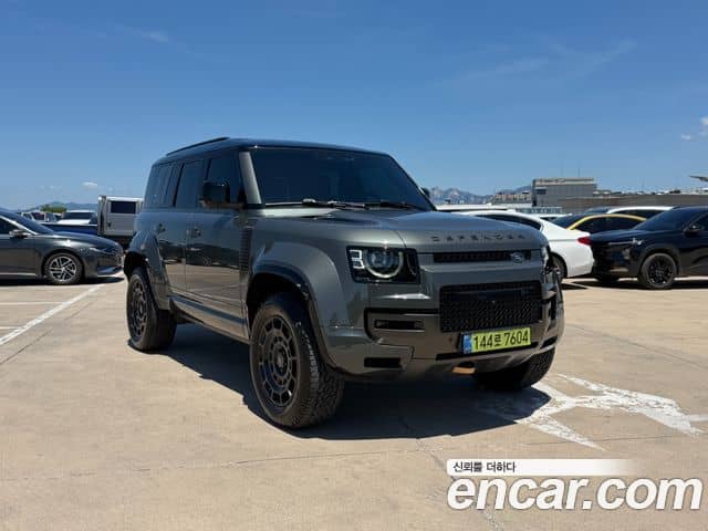Land Rover Defender, 2025