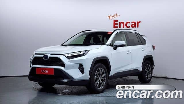 Toyota RAV4, 2024