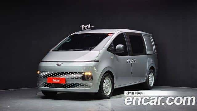 Hyundai Staria, 2022