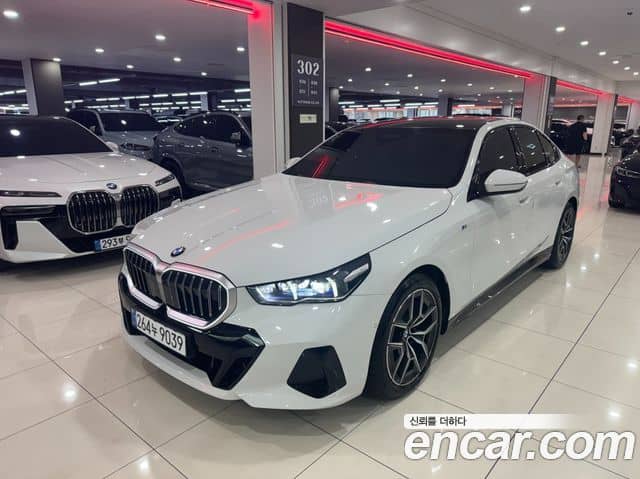 BMW 5 Series, 2024