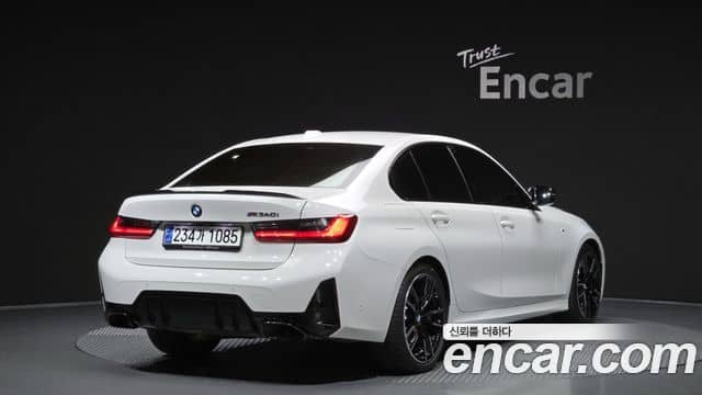 BMW 3 Series, 2023