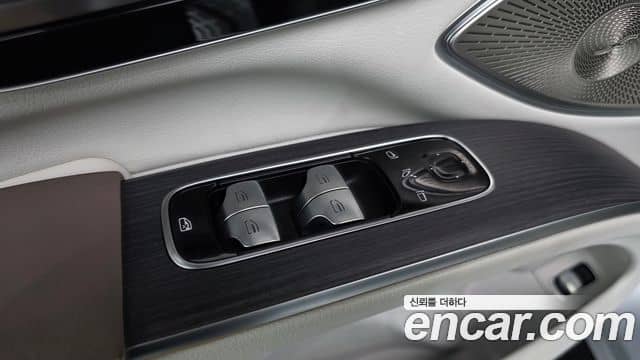 Mercedes-Benz EQS SUV, 2023