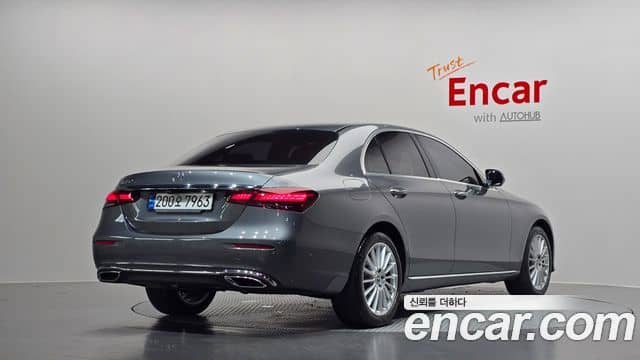 Mercedes-Benz E-Class, 2022