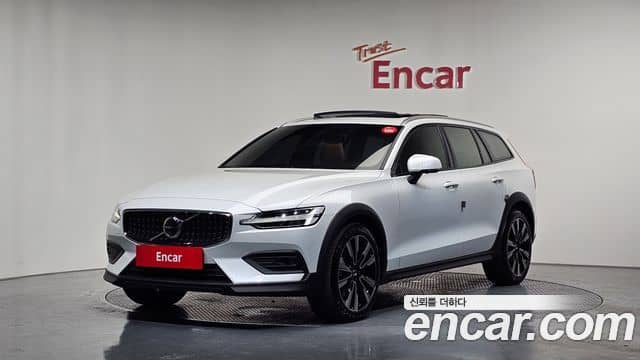 Volvo V60 Cross Country, 2024