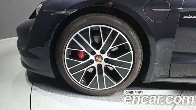 Porsche Taycan, 2021