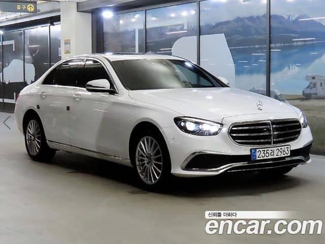 Mercedes-Benz E-Class, 2023