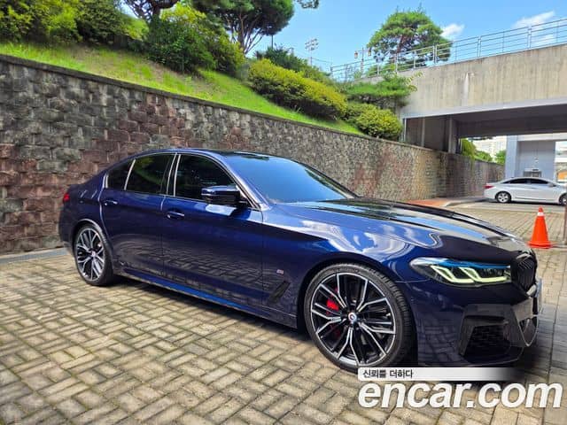 BMW 5 Series, 2022