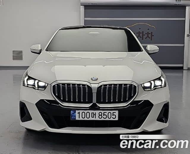 BMW 5 Series, 2024