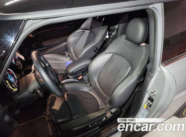 Mini Cooper Electric, 2022