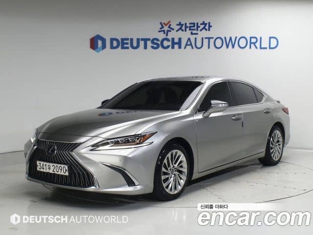 Lexus ES300h, 2020