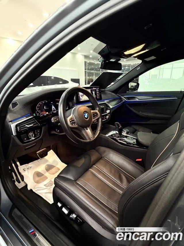 BMW 5 Series, 2023