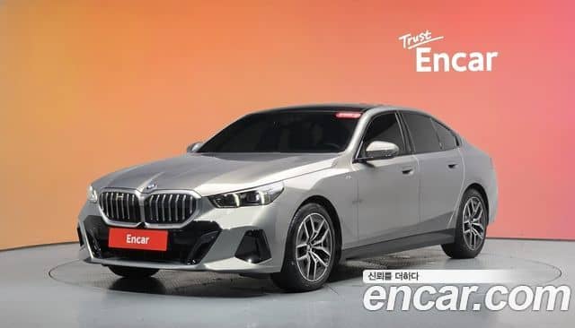 BMW 5 Series, 2025