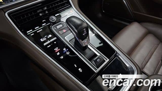 Porsche Panamera, 2018