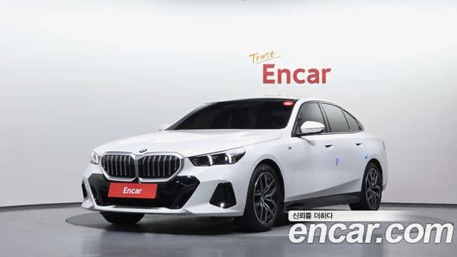 BMW 5 Series, 2024