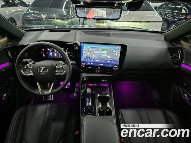 Lexus NX450h+, 2025