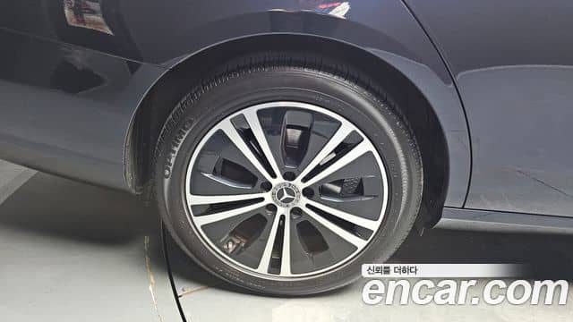 Mercedes-Benz E-Class, 2022
