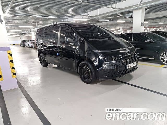 Hyundai Staria, 2021