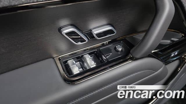 Land Rover Range Rover Sport, 2025