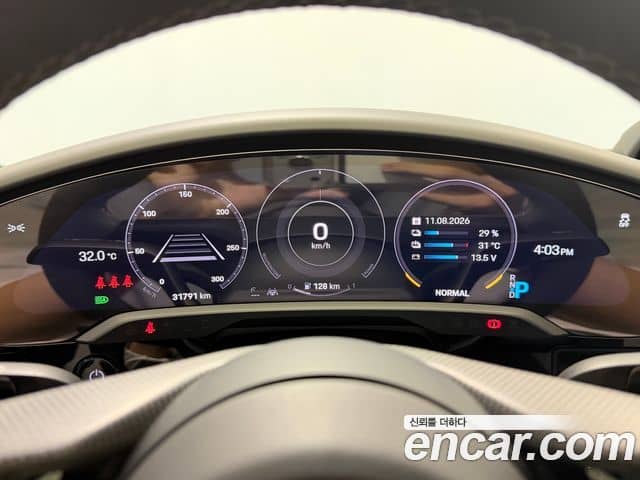 Porsche Taycan, 2024