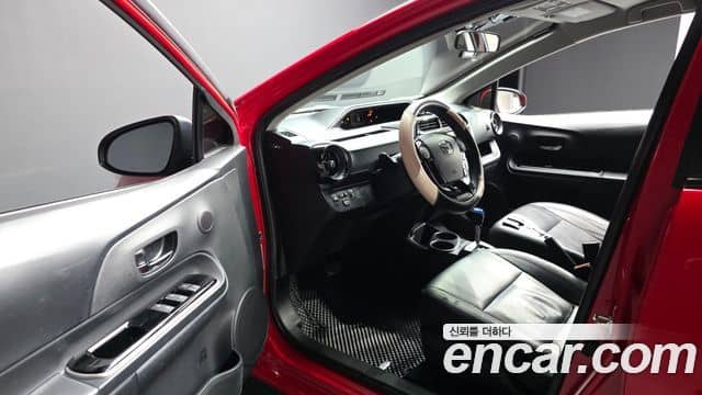 Toyota Prius C, 2019