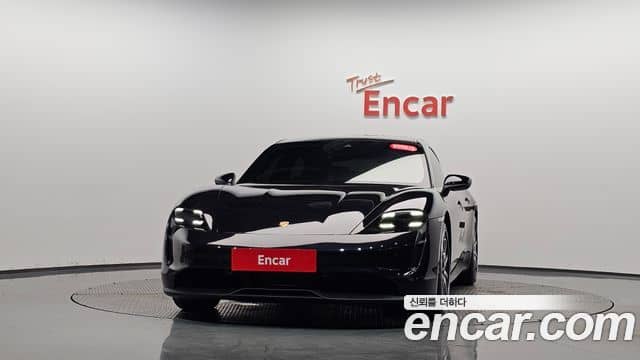 Porsche Taycan, 2021