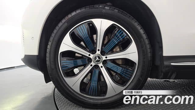 Mercedes-Benz EQC, 2020