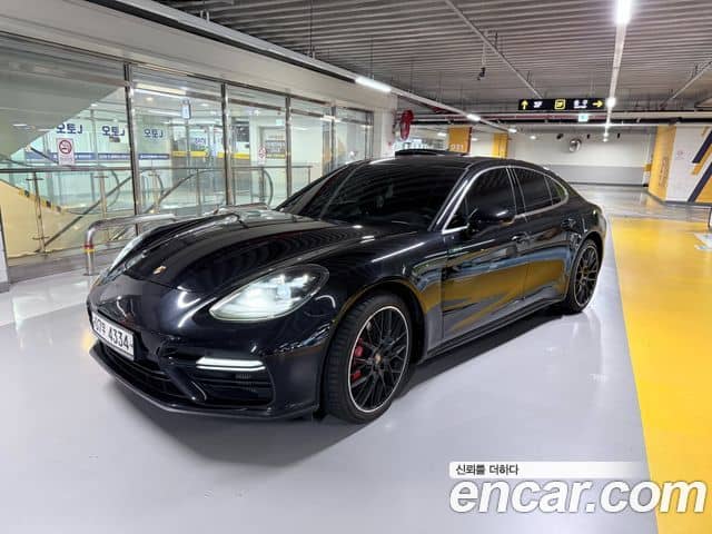 Porsche Panamera, 2018