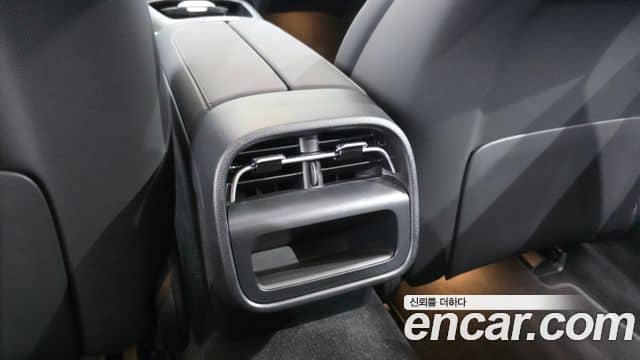 Mercedes-Benz E-Class, 2025
