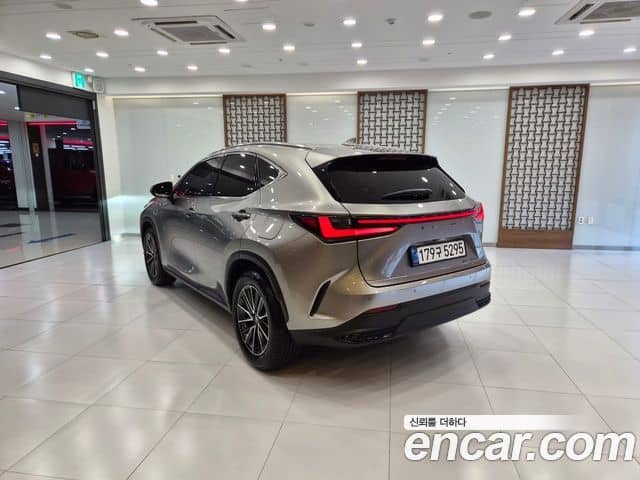 Lexus NX450h+, 2025
