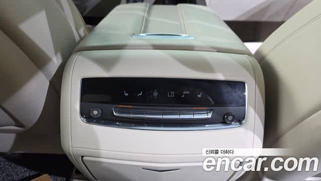 Cadillac Escalade, 2023