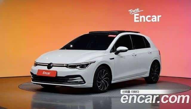 Volkswagen Golf, 2022