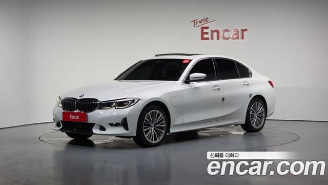 BMW 3 Series, 2021