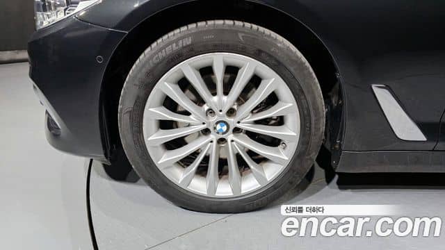 BMW 5 Series, 2020