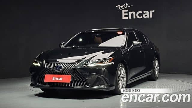 Lexus ES300h, 2019