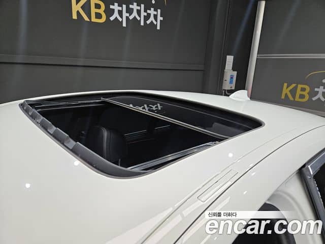 BMW 5 Series, 2022