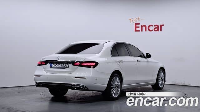 Mercedes-Benz E-Class, 2023
